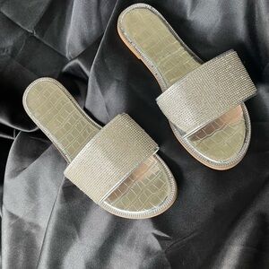 SILVER BLING FLATS~ 10